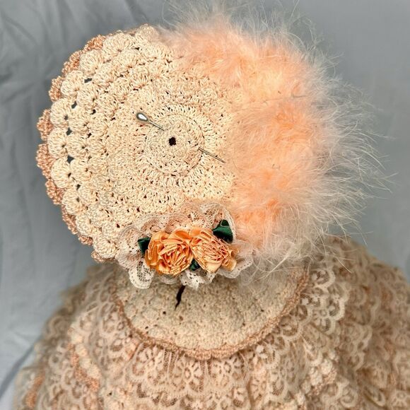 Vintage Barbie Doll Handmade Lace Crochet Gown Hat Stand Display Piece - Picture 6 of 6